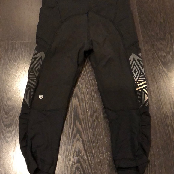Lululemon capri - Picture 3 of 3